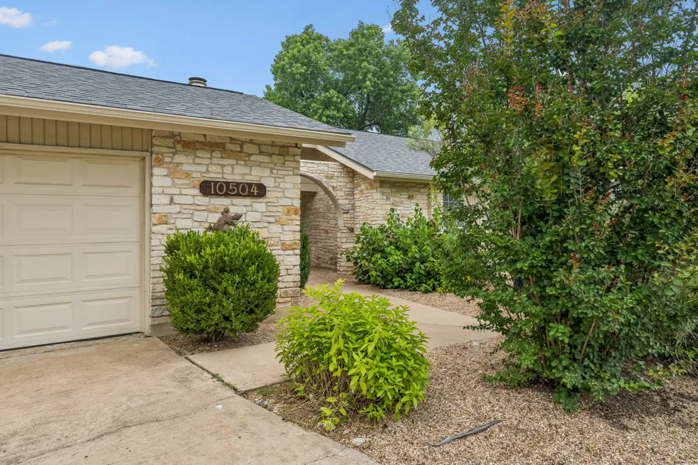 10504 Wagon Gap Drive Austin, TX 78750