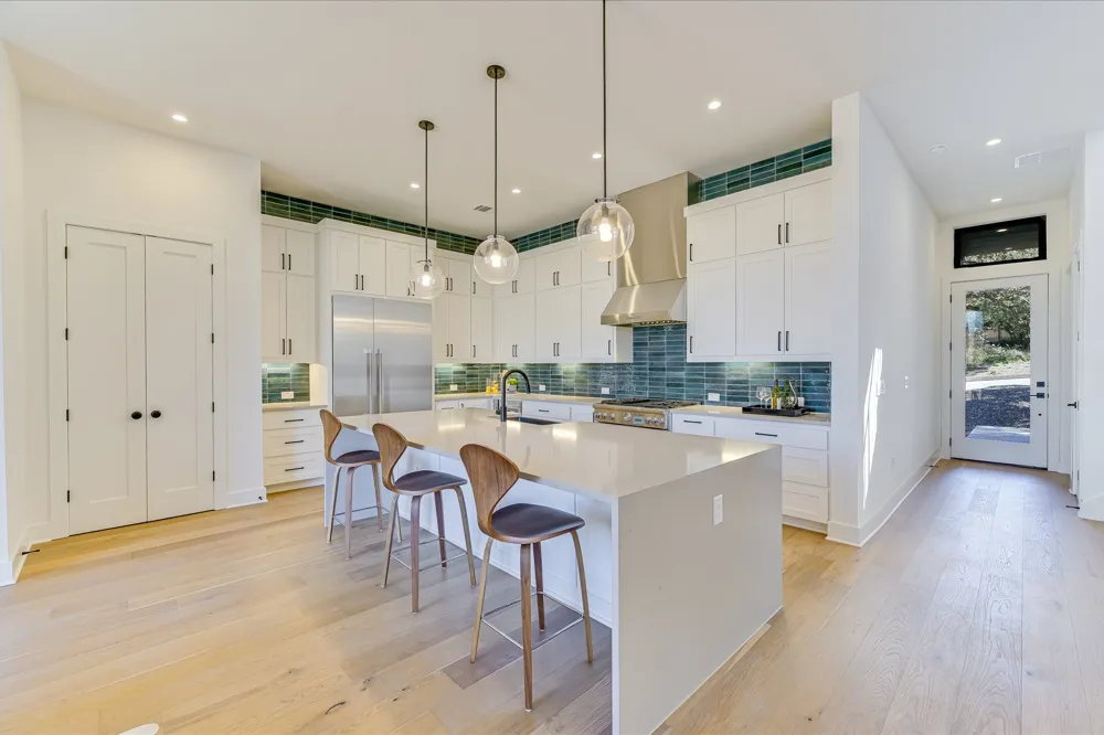 2401 Trailside Drive #B Austin, TX 78704