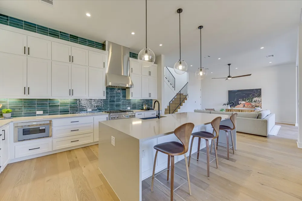 2401 Trailside Drive #B Austin, TX 78704