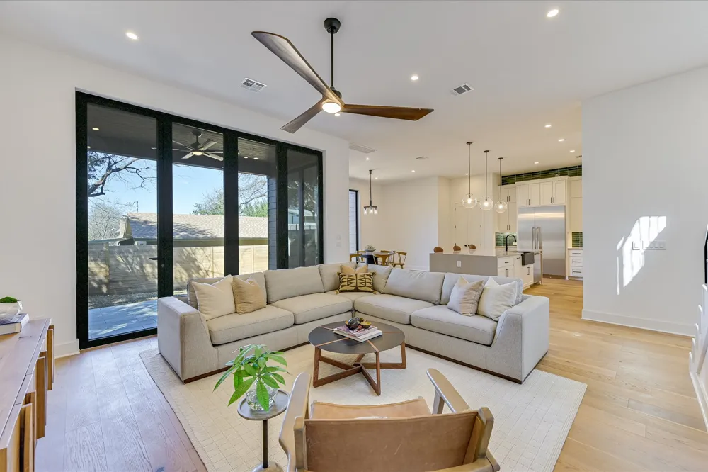 2401 Trailside Drive #B Austin, TX 78704