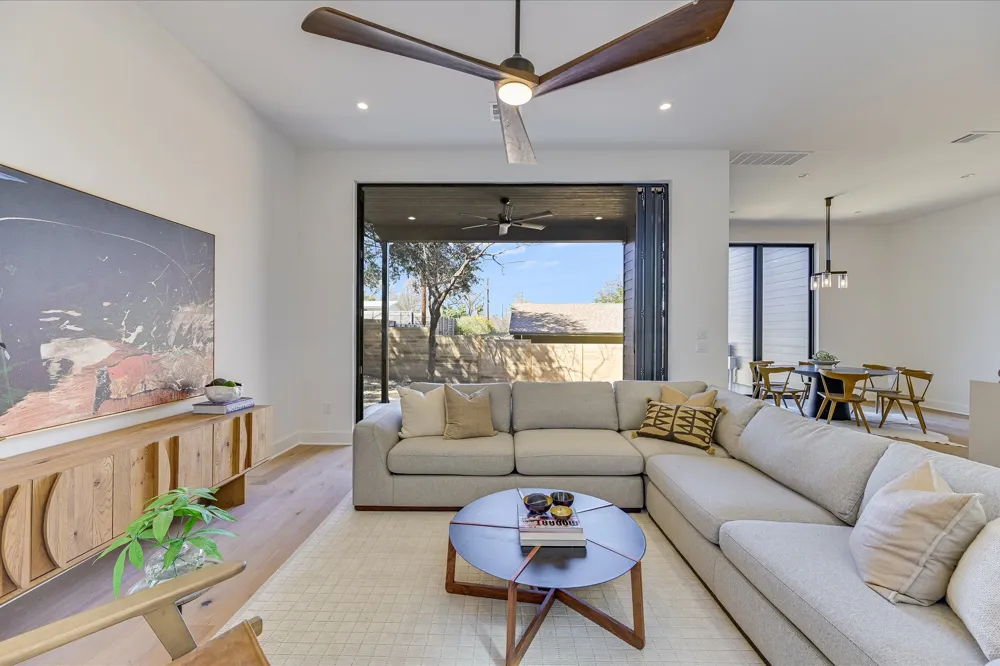 2401 Trailside Drive #B Austin, TX 78704