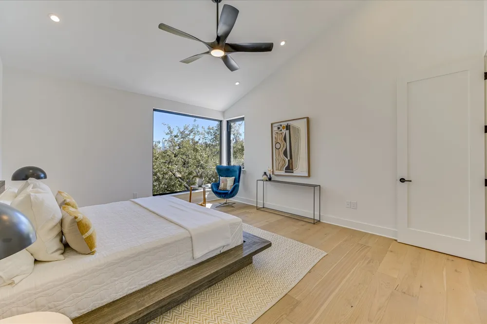 2401 Trailside Drive #B Austin, TX 78704