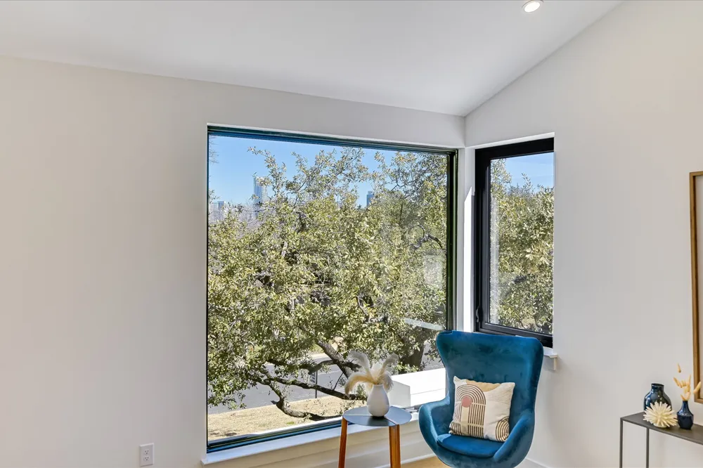 2401 Trailside Drive #B Austin, TX 78704