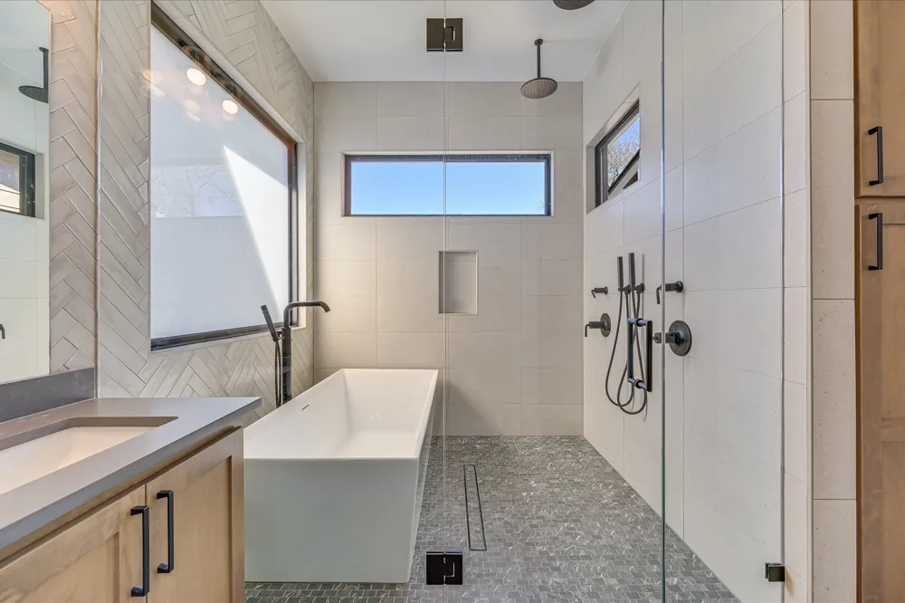 2401 Trailside Drive #B Austin, TX 78704
