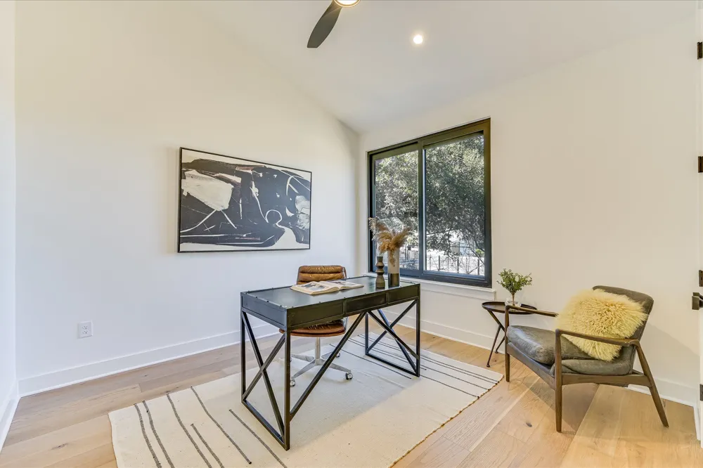2401 Trailside Drive #B Austin, TX 78704