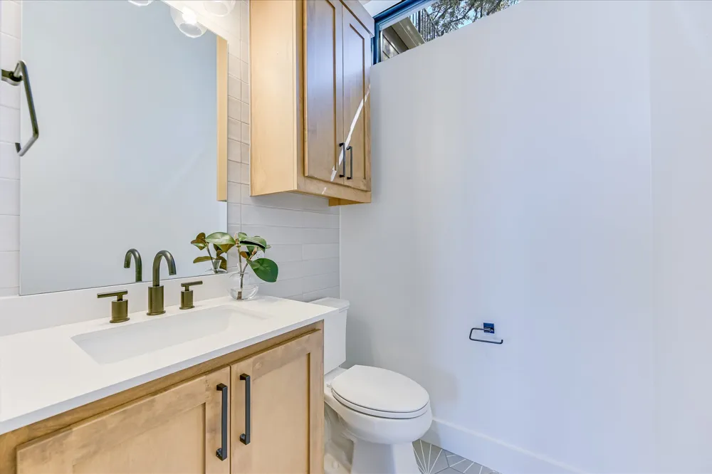 2401 Trailside Drive #B Austin, TX 78704