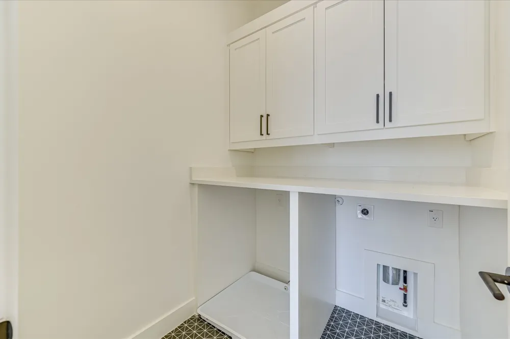 2401 Trailside Drive #B Austin, TX 78704