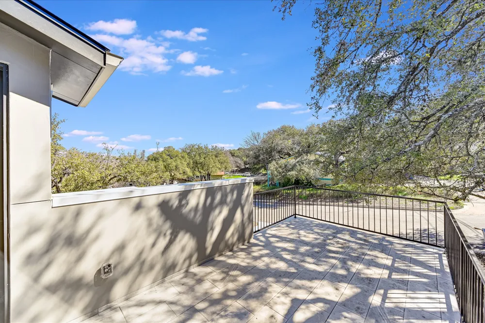 2401 Trailside Drive #B Austin, TX 78704