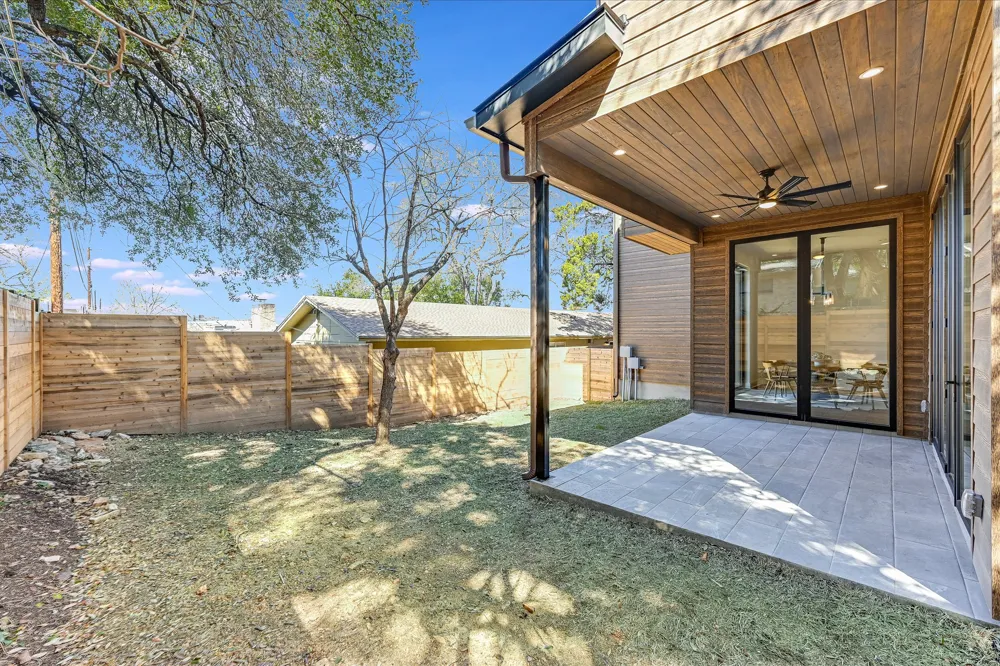 2401 Trailside Drive #B Austin, TX 78704