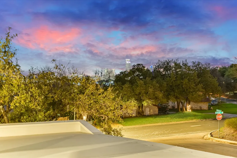 2401 Trailside Drive #B Austin, TX 78704