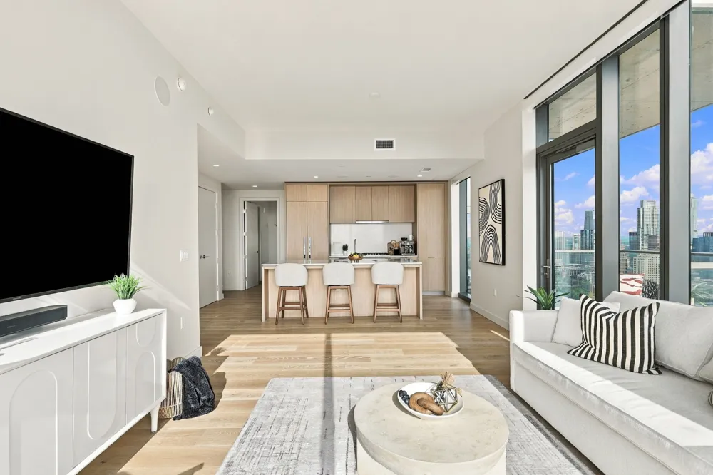 44 East Avenue #3604 Austin, TX 78701