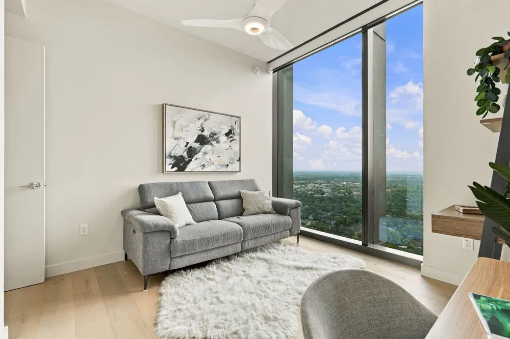 44 East Avenue #3604 Austin, TX 78701
