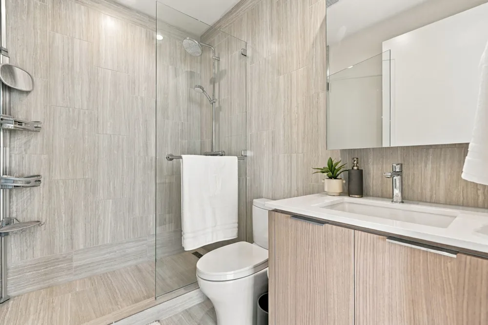 44 East Avenue #3604 Austin, TX 78701