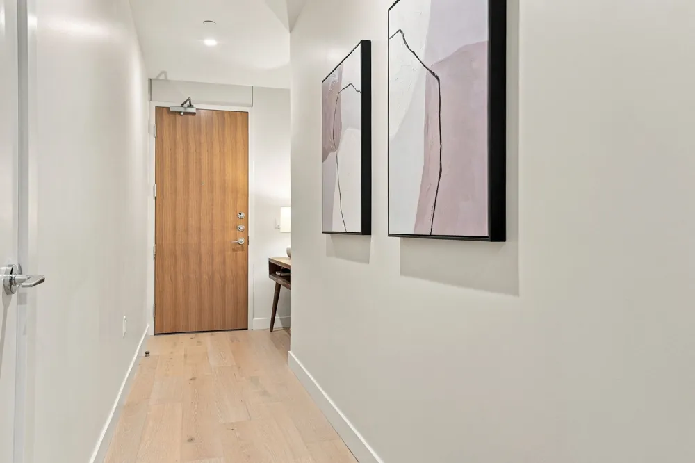 44 East Avenue #3604 Austin, TX 78701