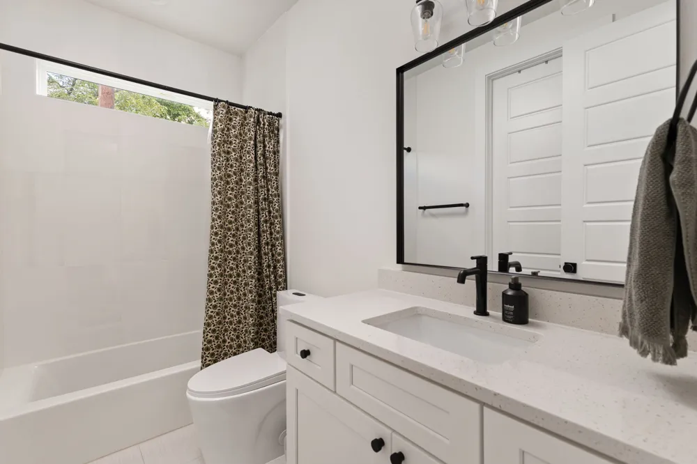 1809 Maple Avenue #2 Austin, TX 78702