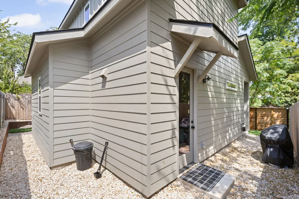 1809 Maple Avenue #2 Austin, TX 78702