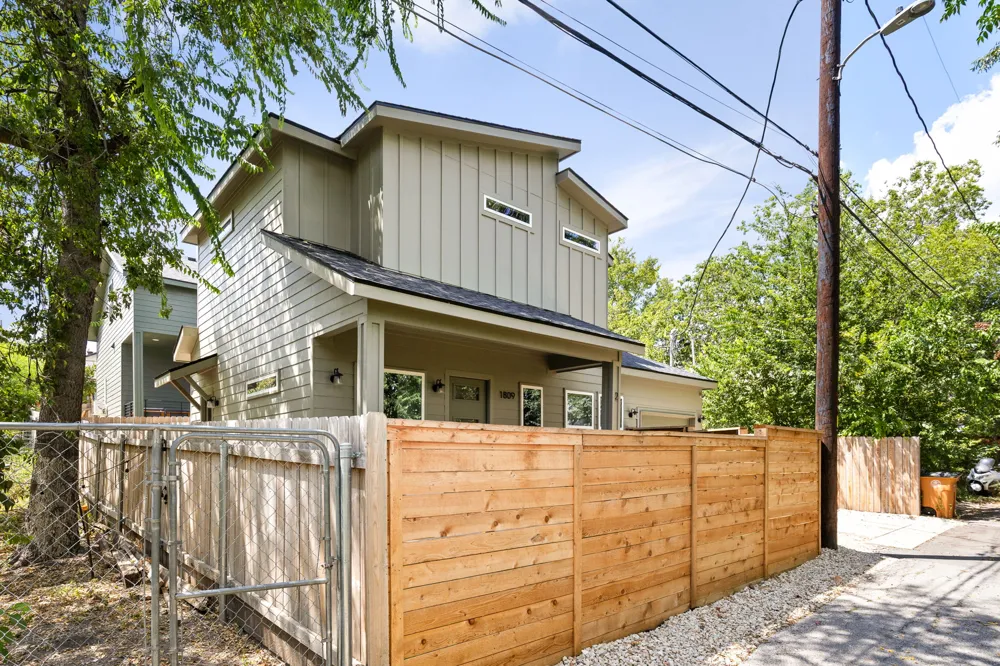 1809 Maple Avenue #2 Austin, TX 78702