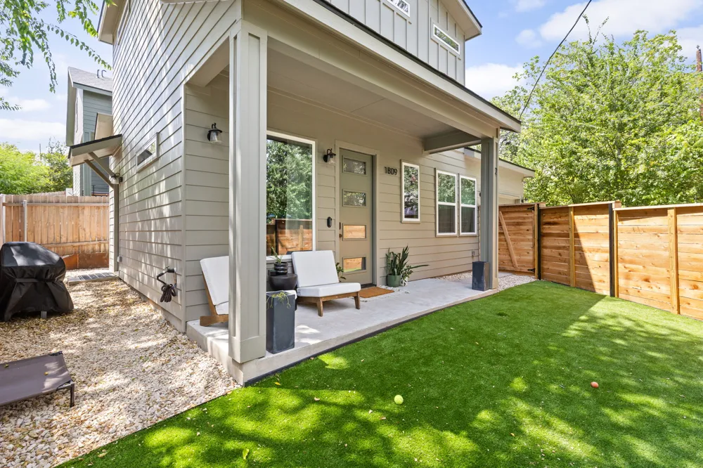 1809 Maple Avenue #2 Austin, TX 78702
