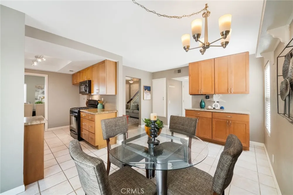 10 Pasada Valiente Rancho Santa Margarita, CA 92688