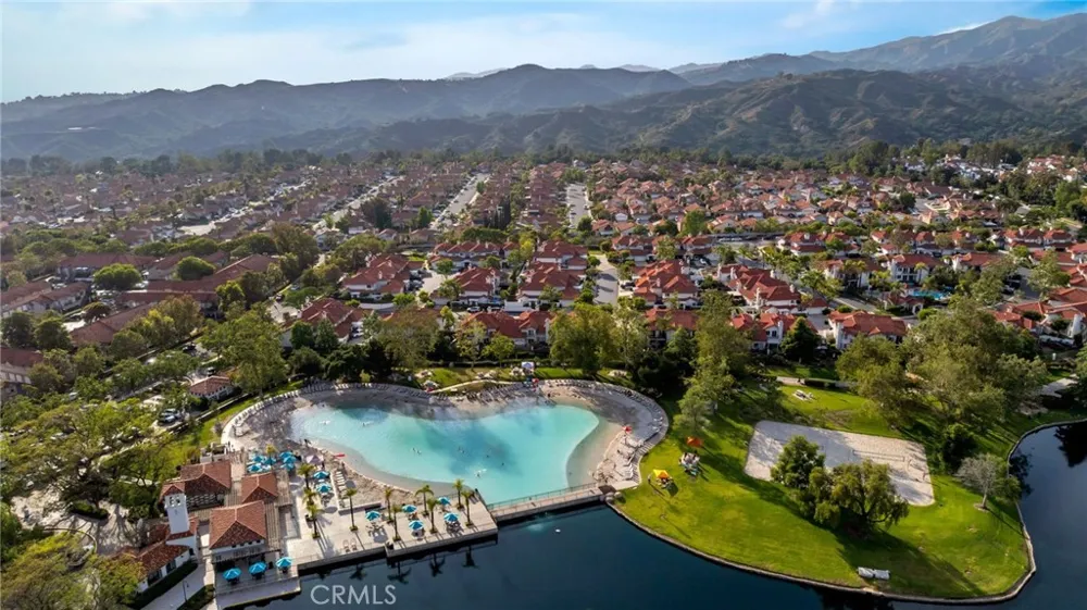 10 Pasada Valiente Rancho Santa Margarita, CA 92688