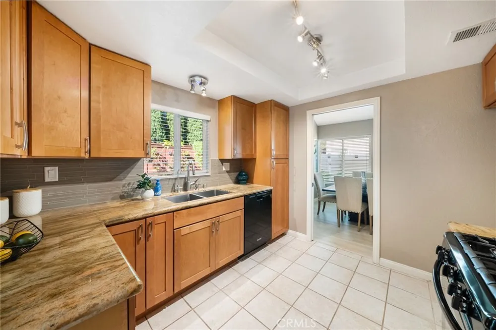10 Pasada Valiente Rancho Santa Margarita, CA 92688