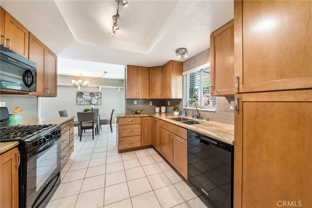 10 Pasada Valiente Rancho Santa Margarita, CA 92688