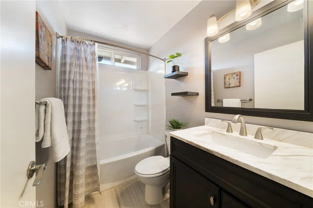 10 Pasada Valiente Rancho Santa Margarita, CA 92688