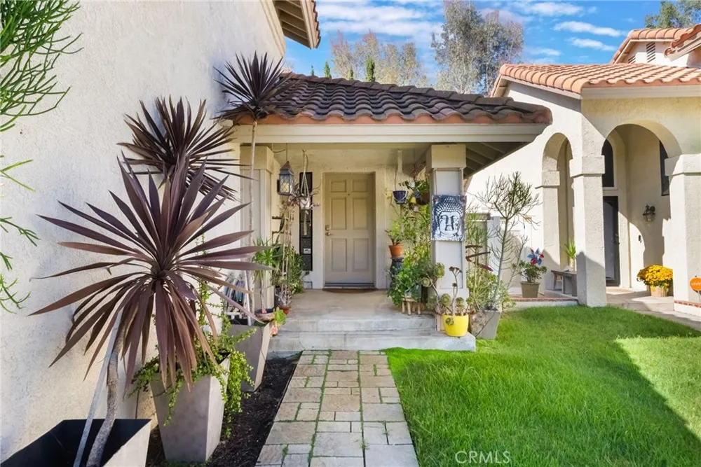 10 Pasada Valiente Rancho Santa Margarita, CA 92688