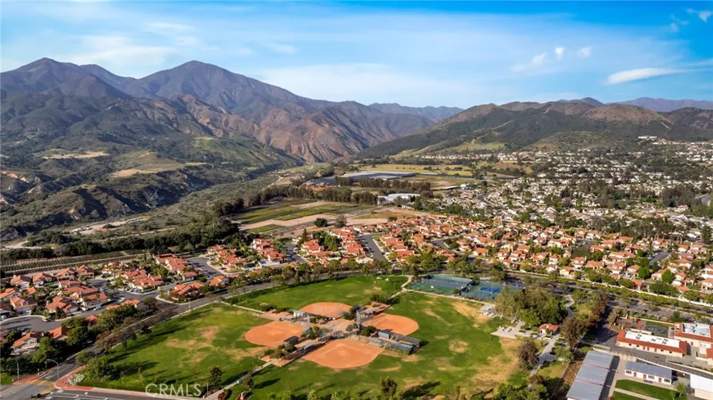 10 Pasada Valiente Rancho Santa Margarita, CA 92688