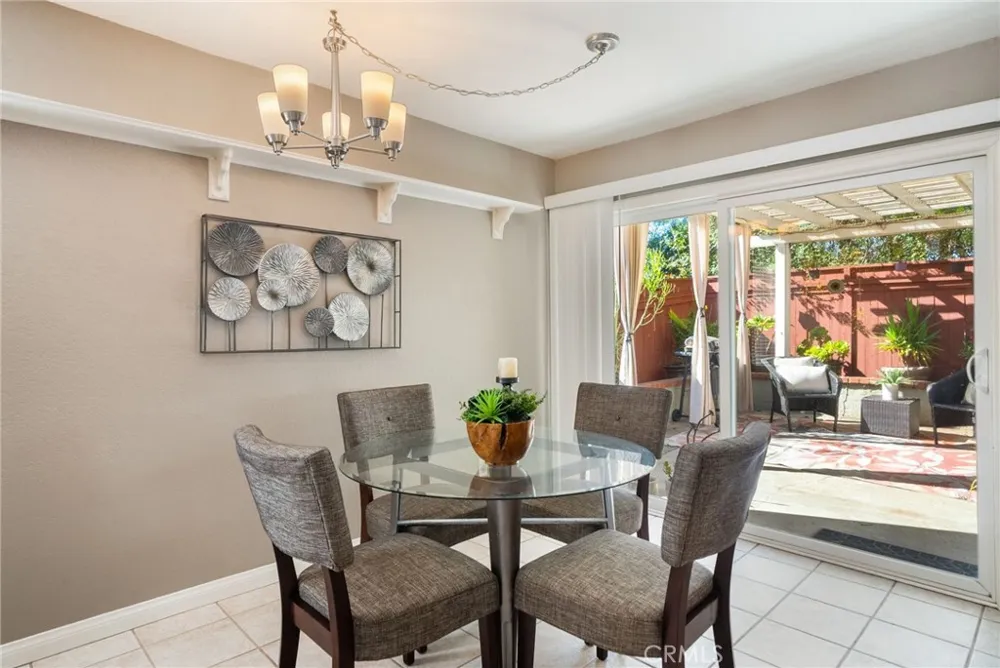 10 Pasada Valiente Rancho Santa Margarita, CA 92688