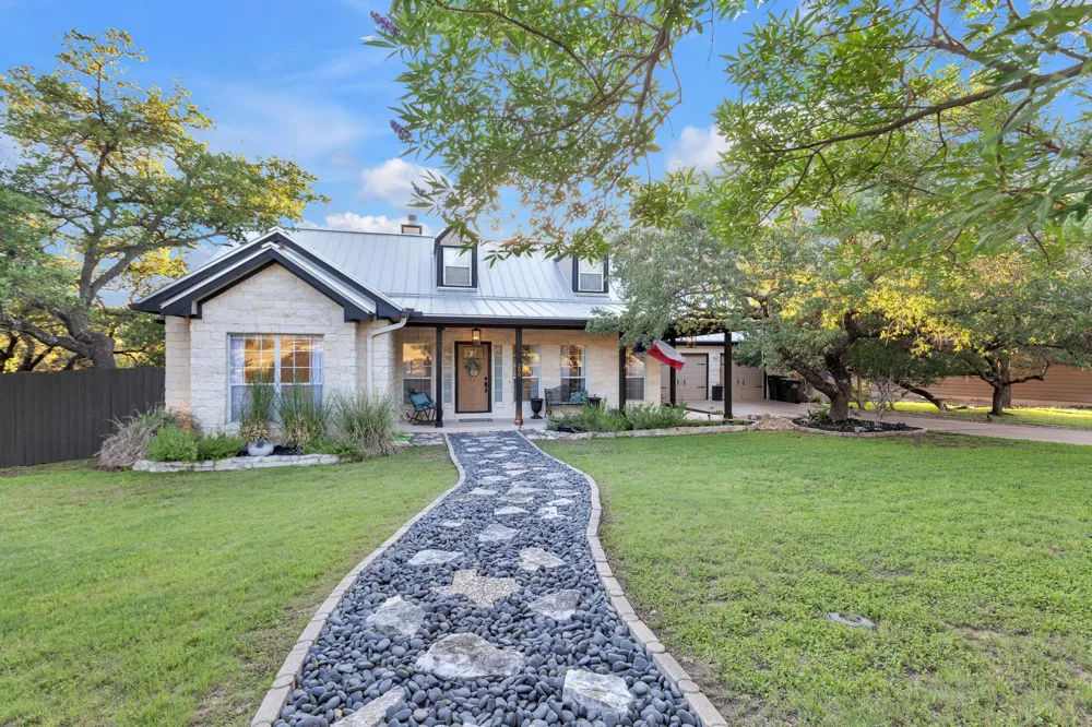 206 S Cowal Drive Spicewood, TX 78669