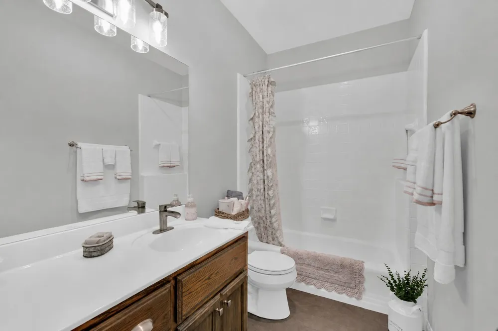 206 S Cowal Drive Spicewood, TX 78669