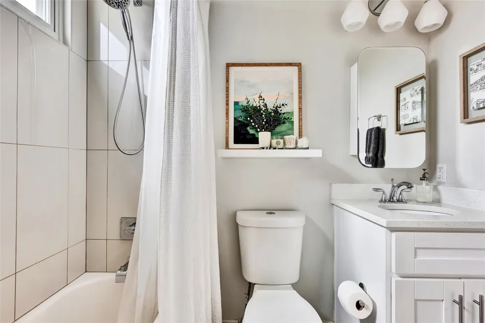 919 E 51st Street #B Austin, TX 78751