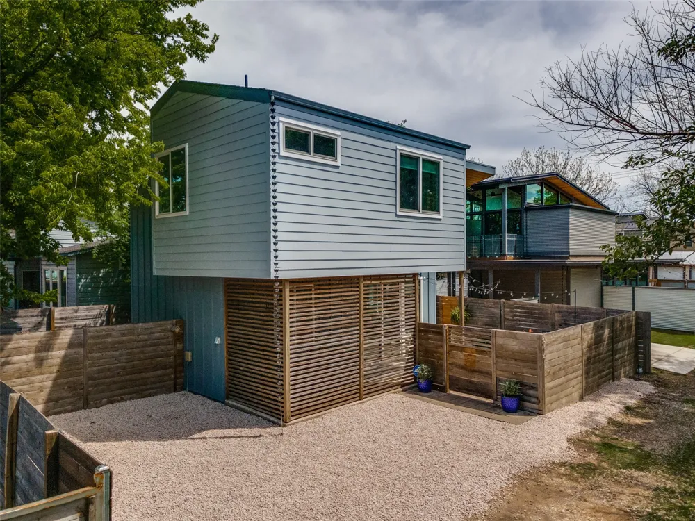 919 E 51st Street #B Austin, TX 78751