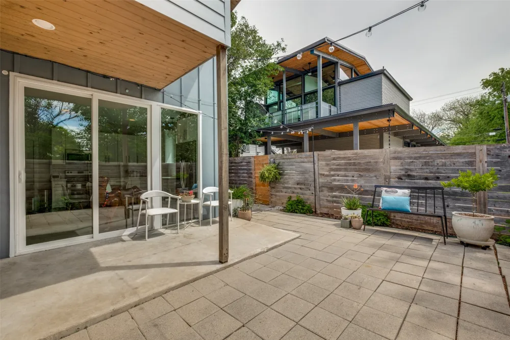919 E 51st Street #B Austin, TX 78751