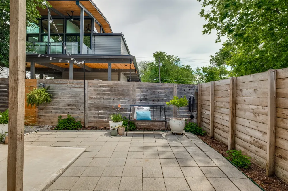 919 E 51st Street #B Austin, TX 78751