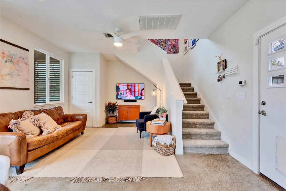 919 E 51st Street #B Austin, TX 78751