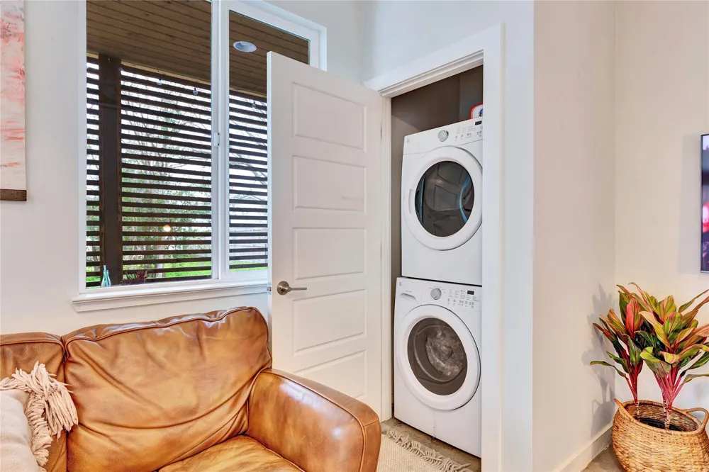 919 E 51st Street #B Austin, TX 78751