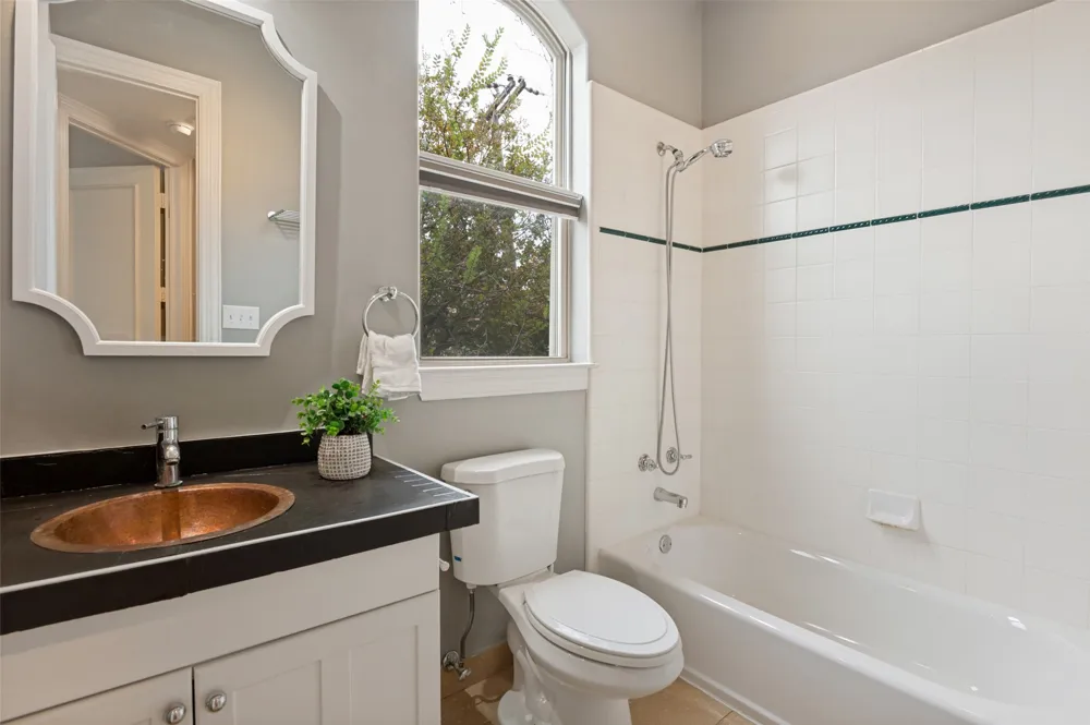 3513 Bryan Street Dallas, TX 75204