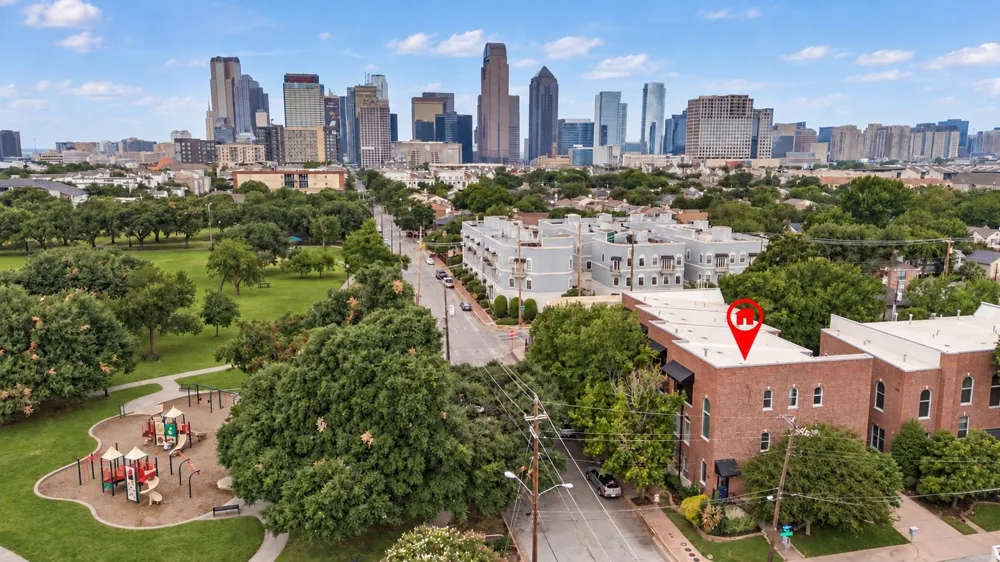 3513 Bryan Street Dallas, TX 75204