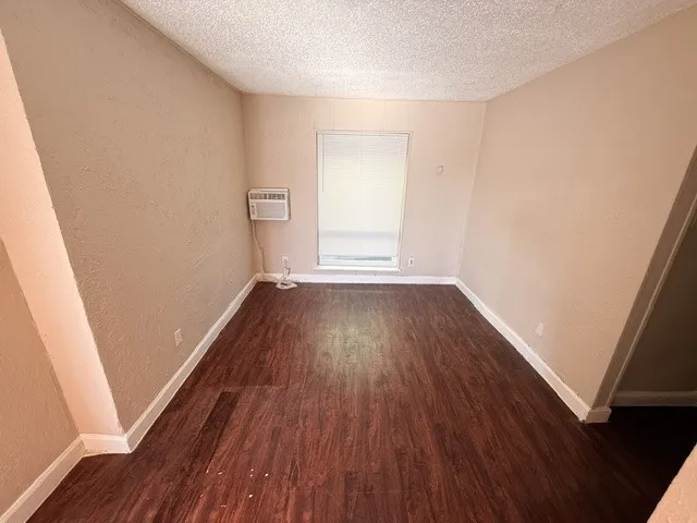 1037 E Tucker Street #102 Fort Worth, TX 76104