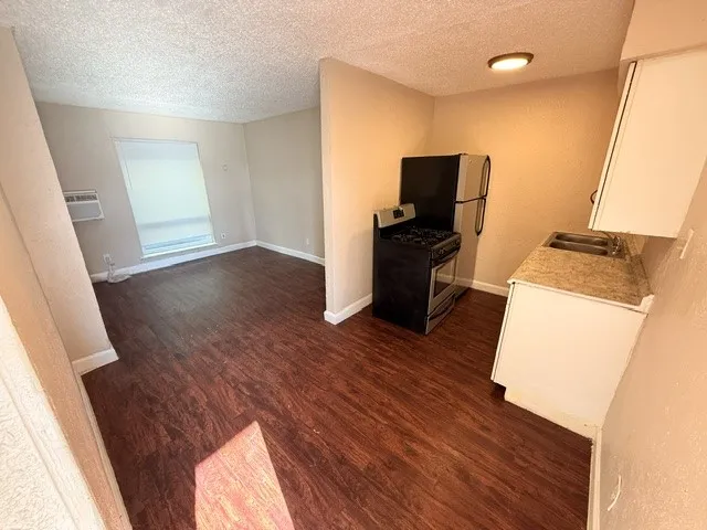 1037 E Tucker Street #102 Fort Worth, TX 76104