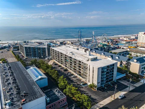 935 Ocean Ave