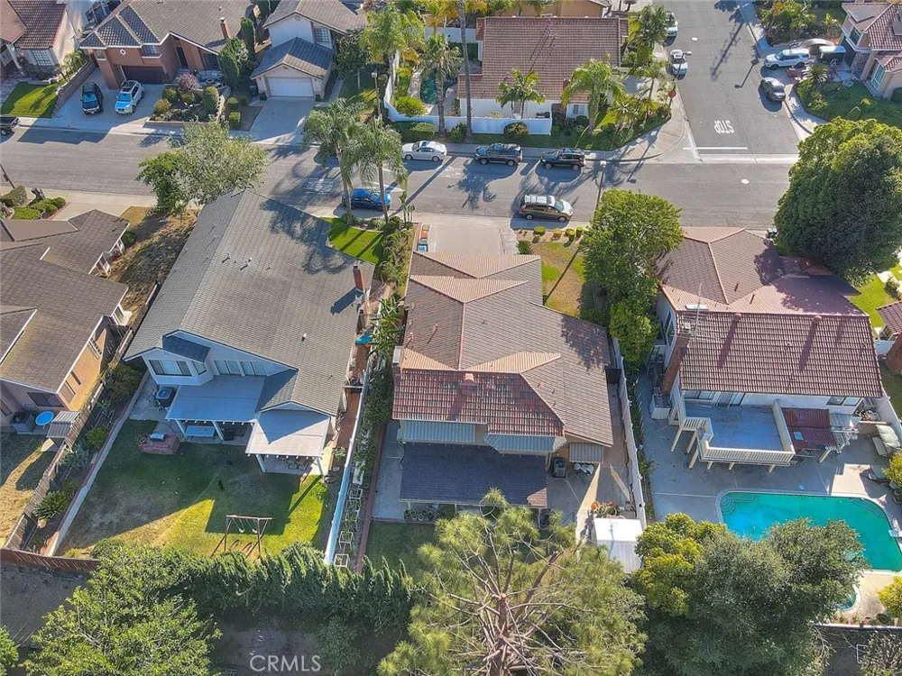 16 Sunset Ridge Pomona, CA 91766