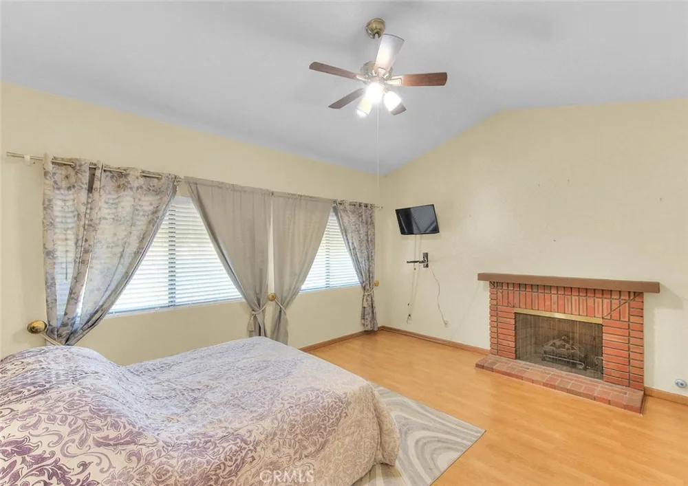 16 Sunset Ridge Pomona, CA 91766