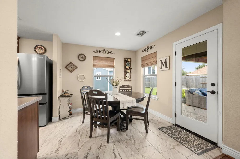 21902 Trapper Lake Drive Spring, TX 77388