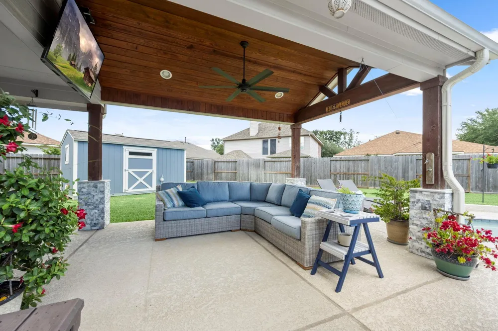21902 Trapper Lake Drive Spring, TX 77388