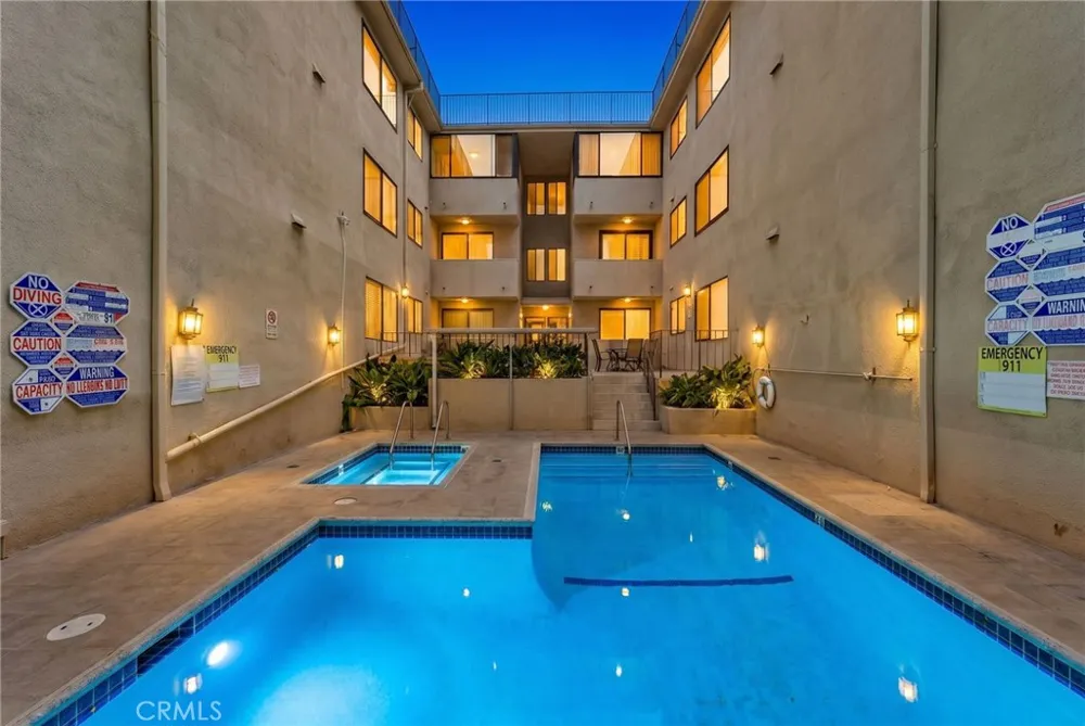 423 Palm #108 Beverly Hills, CA 90210