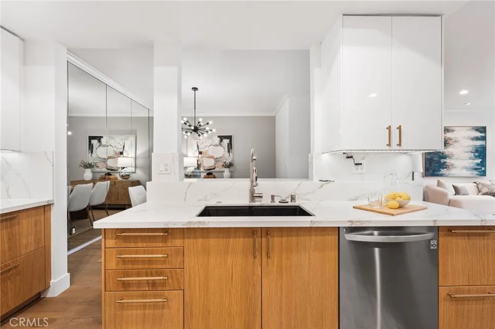 423 Palm #108 Beverly Hills, CA 90210