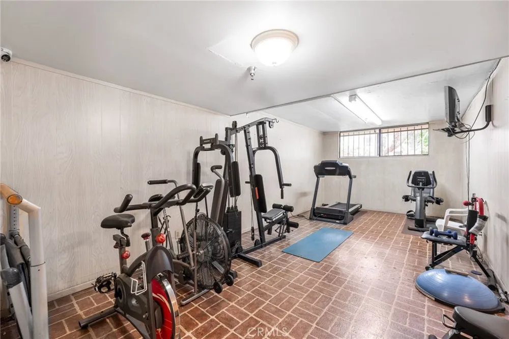 423 Palm #108 Beverly Hills, CA 90210